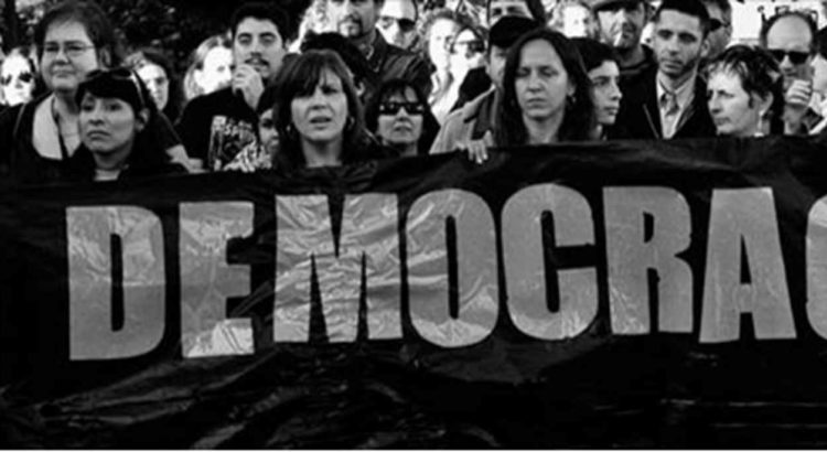 Democracia e autoritarismo no Brasil contemporâneo   