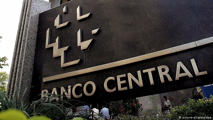 Banco Central errou a mão nos juros e Bolsonaro precisa começar a governar, diz Affonso Pastore