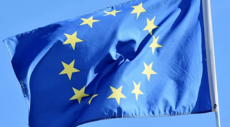 A guerra na Ucrânia e a deriva da Europa, por Boaventura de Sousa Santos.