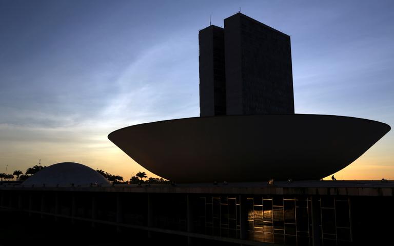 O silêncio dos bons, por Cida Bento.